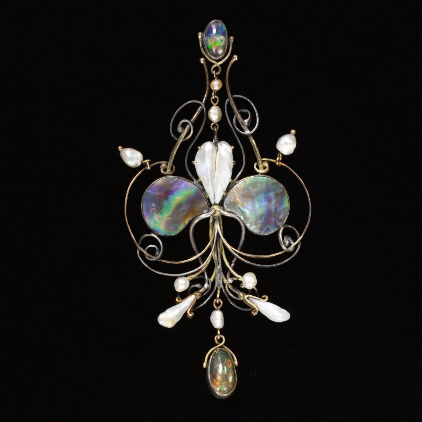 Pendant — Jones, Alfred H. — 1910