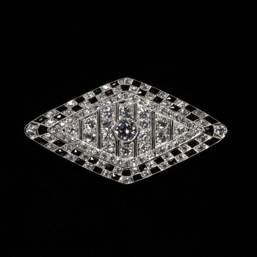 Brooch — Cartier — 1913