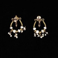 Earring thumbnail 1