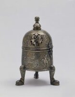 میوزیم کے کھلے ذخیرے سے «Mamluk Incense Burner» کی تصویر