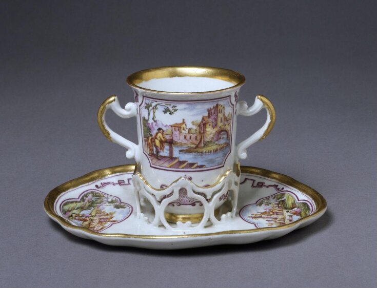 Trembleuse Cup and Saucer top image