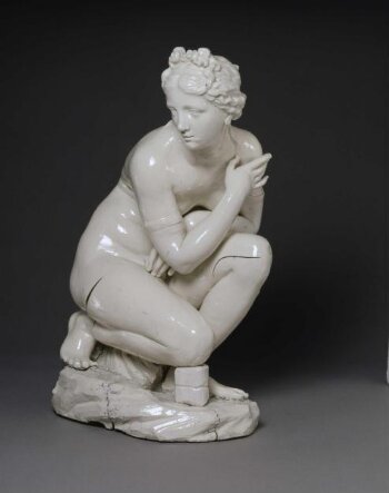 Crouching Venus