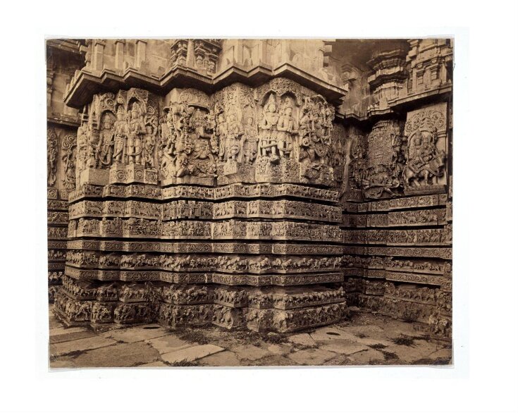 Portion of the west face of the Hoysaleshvara Temple top image