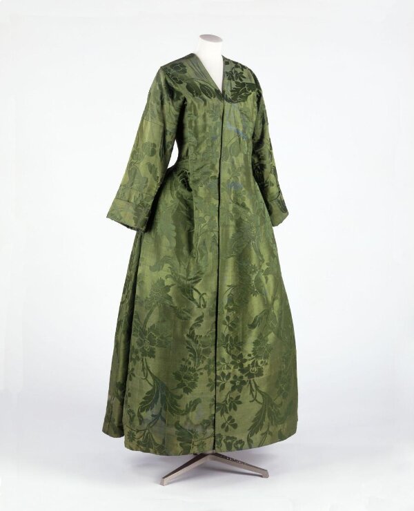 1860s PRINTED WOOL MORNING ROBE. | Old dresses, Clothing and textile,  Vintage fashion
