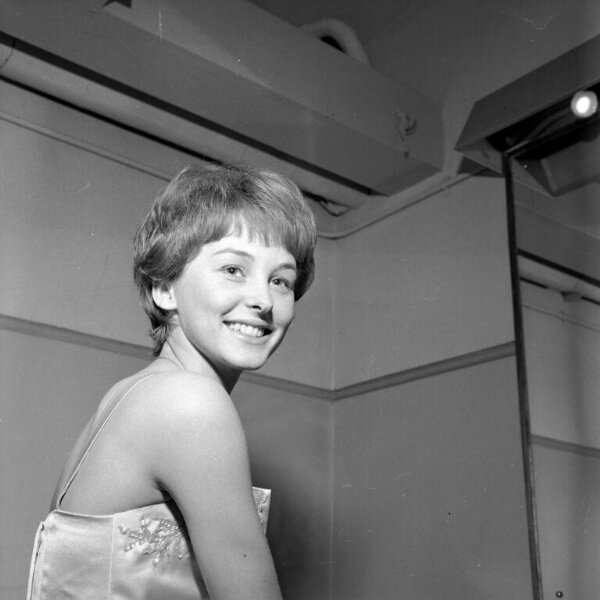Harry Hammod Photographic Negative | Hammond, Harry | V&A Explore The Collections
