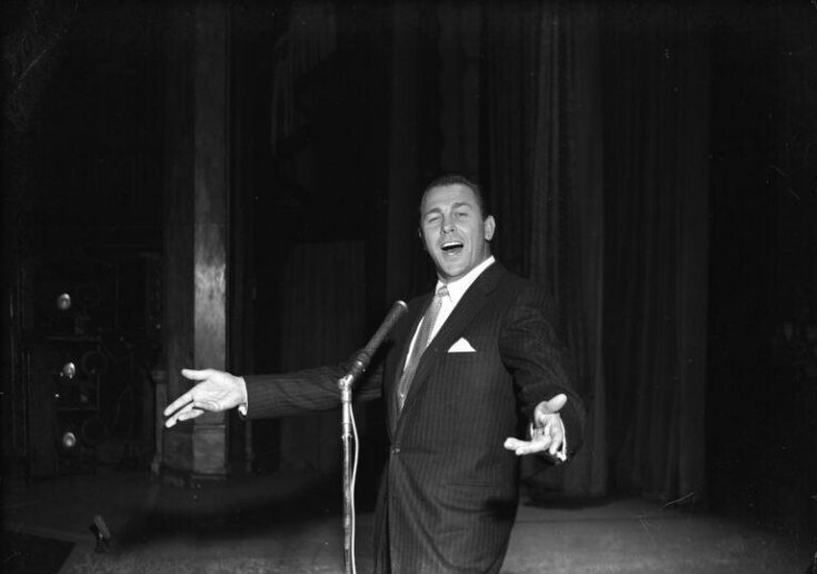 Harry Hammod Photographic Negative | Hammond, Harry | V&A Explore The Collections