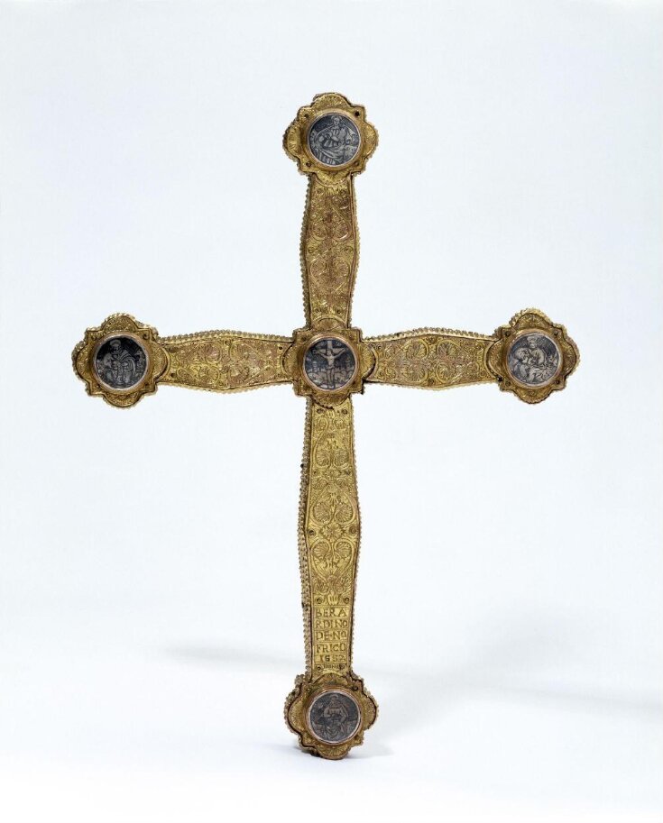 Altar Cross top image