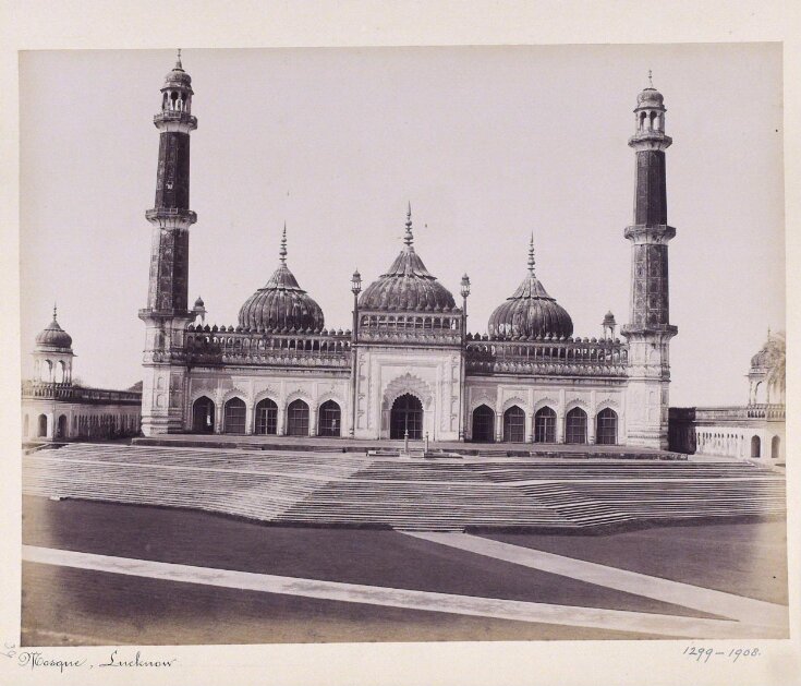 Central Mosque at Lucknow top image