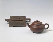 Teapot and Lid thumbnail 1