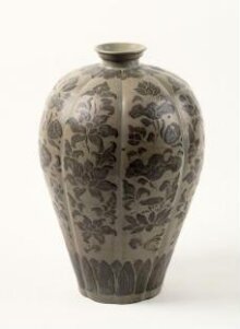 Melon-shaped Celadon Prunus Vase (Maebyeong) with Peony and Lotus Design Painted in Underglaze Iron Brown thumbnail 1