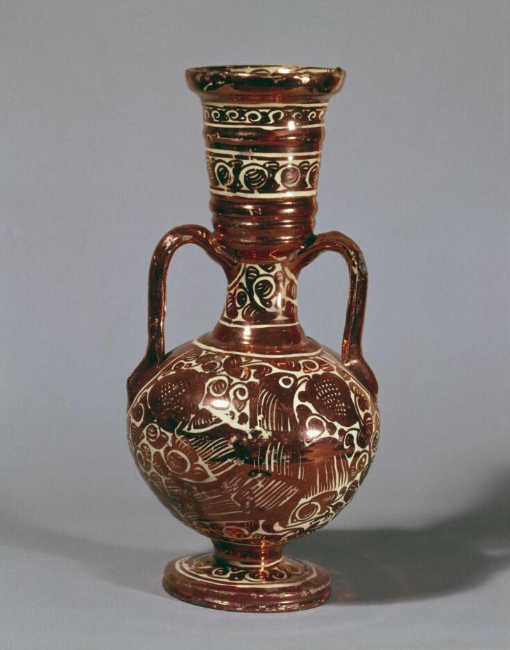 Vase top image