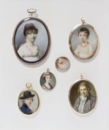 Portrait miniature of an unknown woman, said to be Mrs Dicksee thumbnail 1