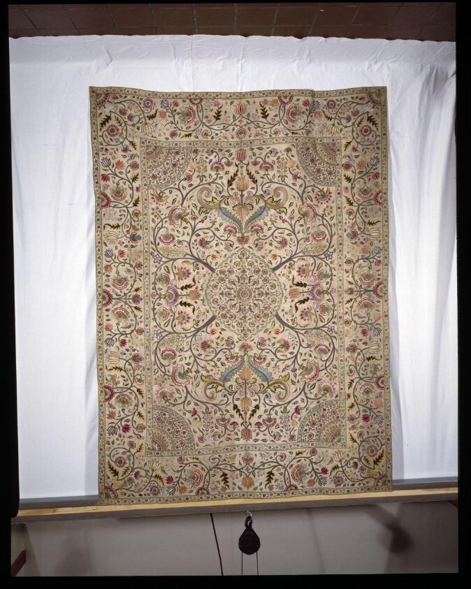 Floorspread or coverlet