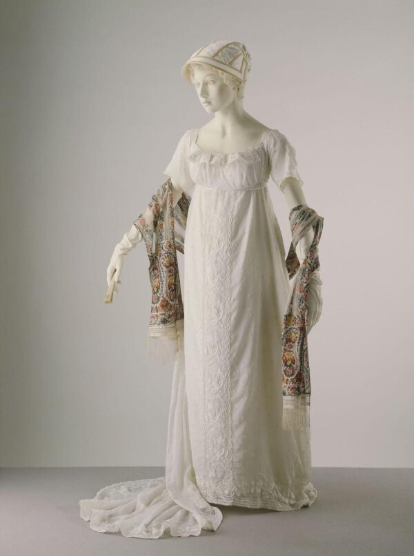 Esme＋Spectacular Historical Gown default.jpg
