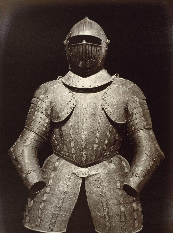 Armour of Christopher Columbus top image