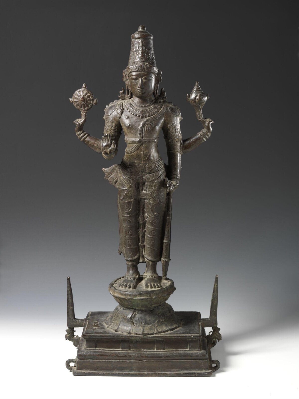 Sculpture, 10th century to 11th century
