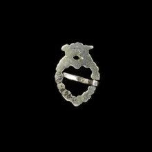 Ring Brooch thumbnail 1