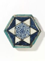 میوزیم کے کھلے ذخیرے سے «Damascus Tile III» کی تصویر