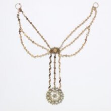 Necklace thumbnail 1