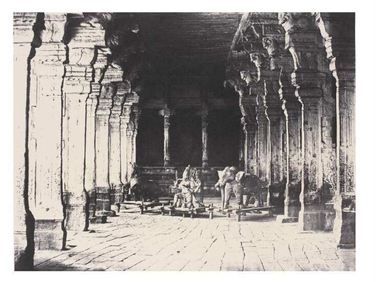Outer Prakarum, (or corridor) on the North side of the Temple of the god of Sundareshwara top image