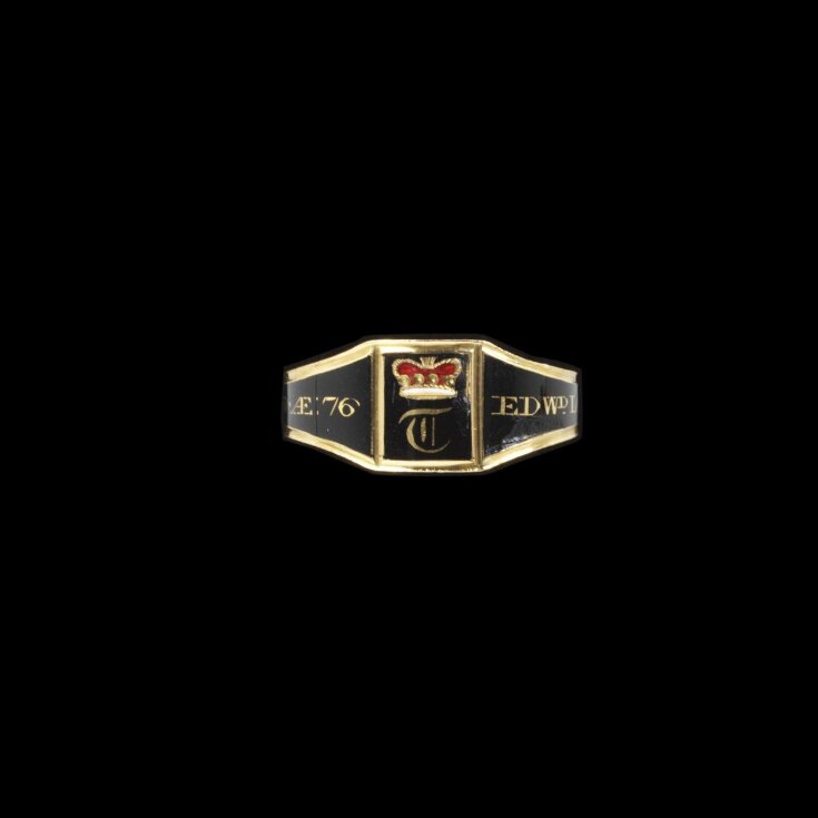 Mourning Ring top image