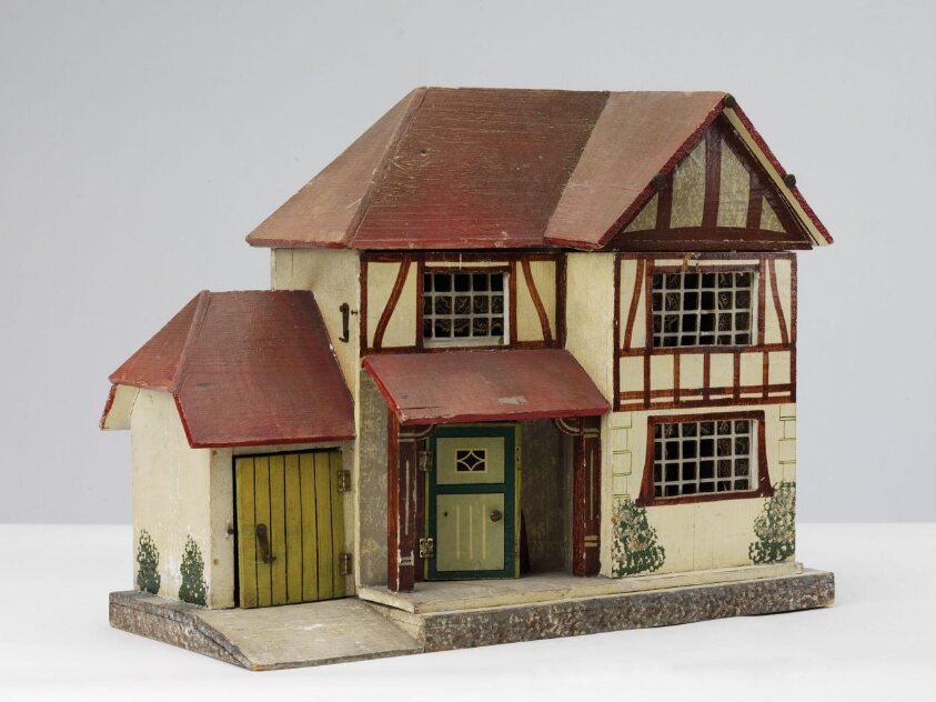 Doll's house (1920-1930) by Carl Wagner