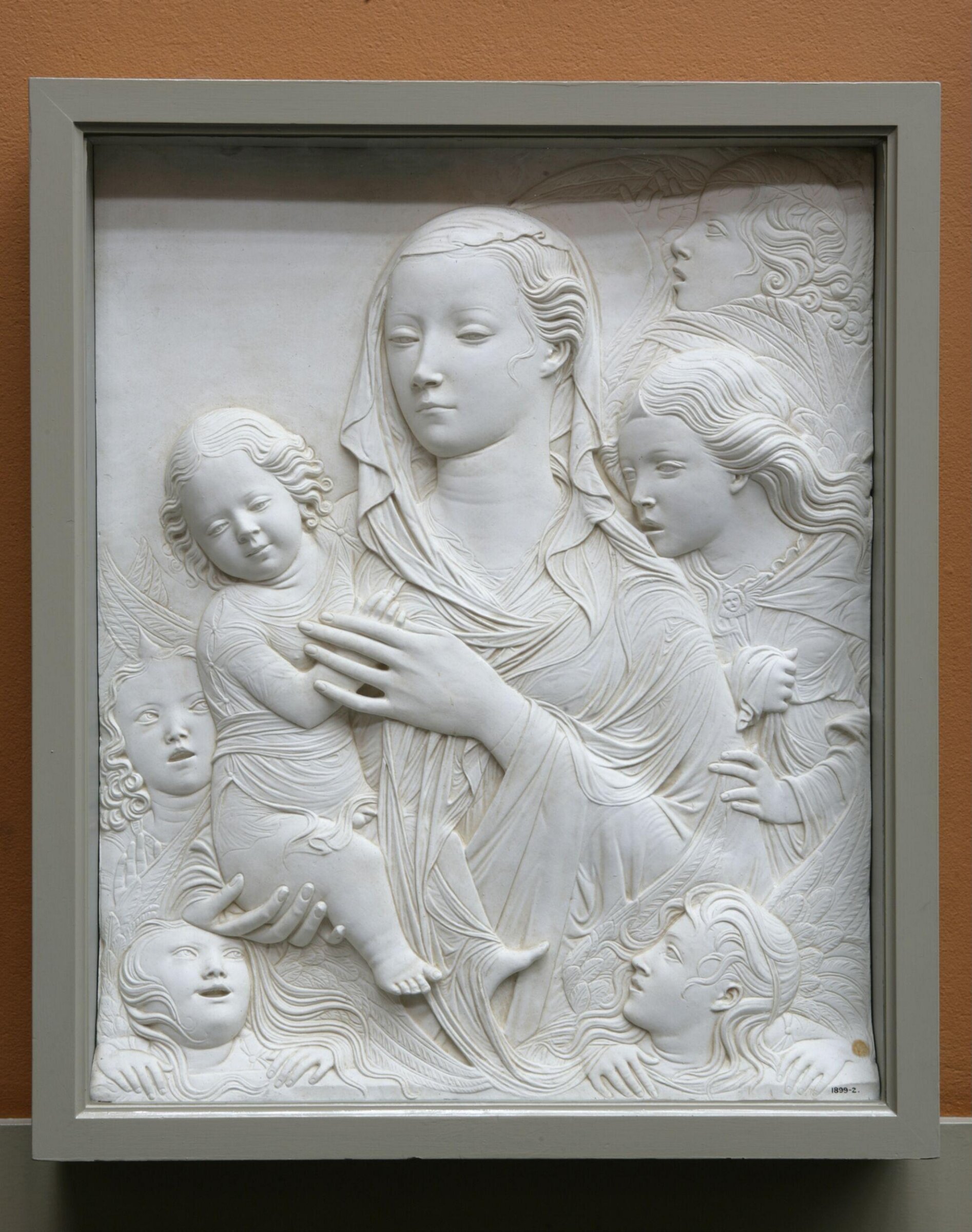 Madonna and child with angels, Agostino di Duccio, 2nd half 15th century