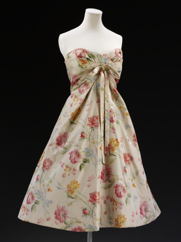 Christian Dior 1947 Satin dress, Combier, Alla Ilchun, Photo