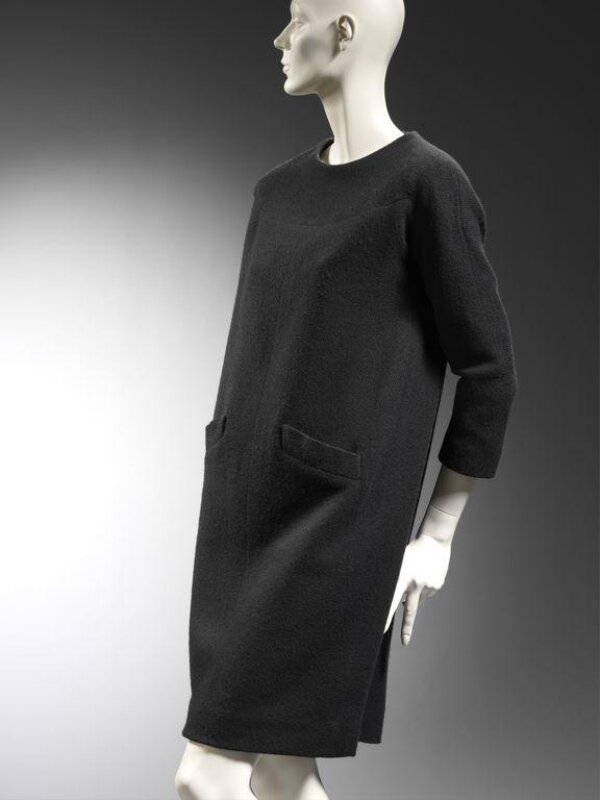 Cristóbal Balenciaga · V&A