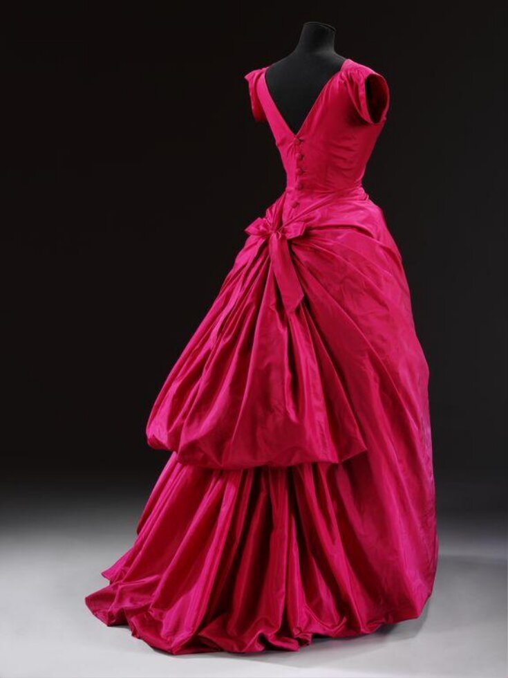 basura incrementar presentar Evening Dress | Cristóbal Balenciaga | V&A Explore The Collections