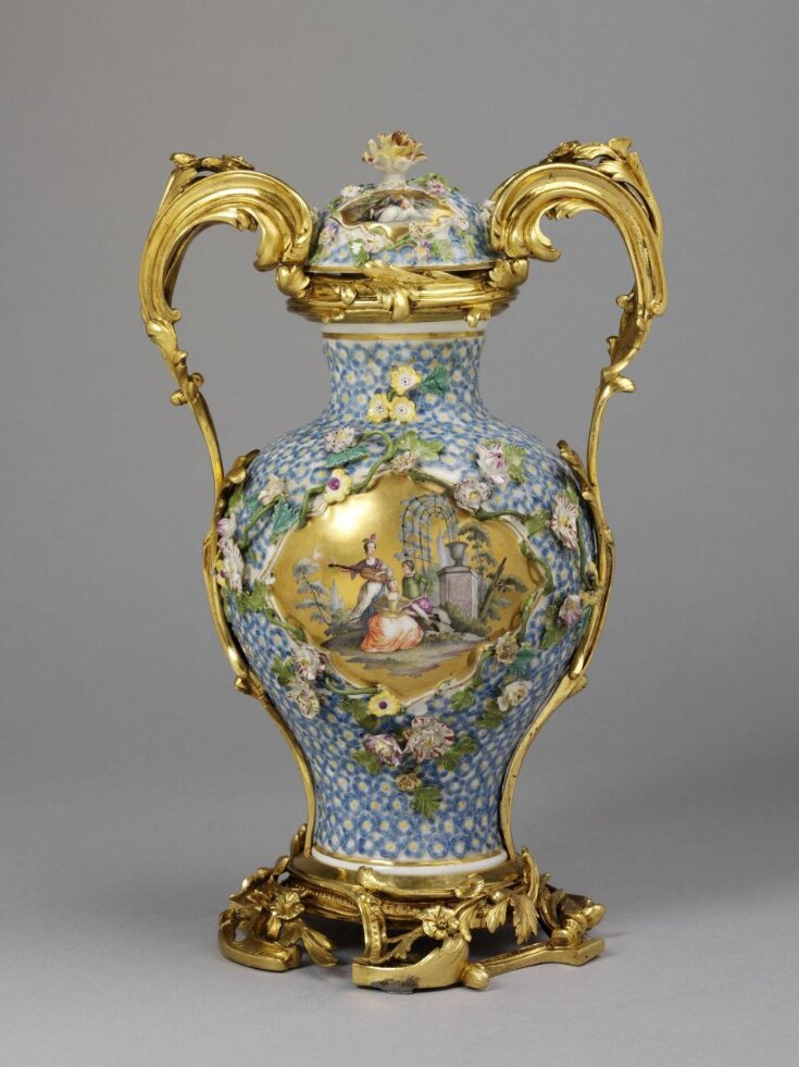 Vase top image