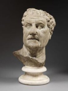 Head of an ancient Roman thumbnail 1