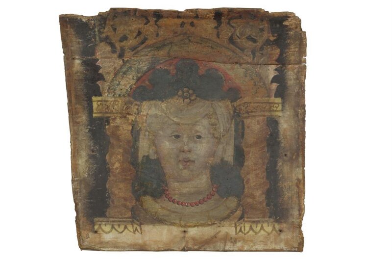 Head of a woman under an arch, full face