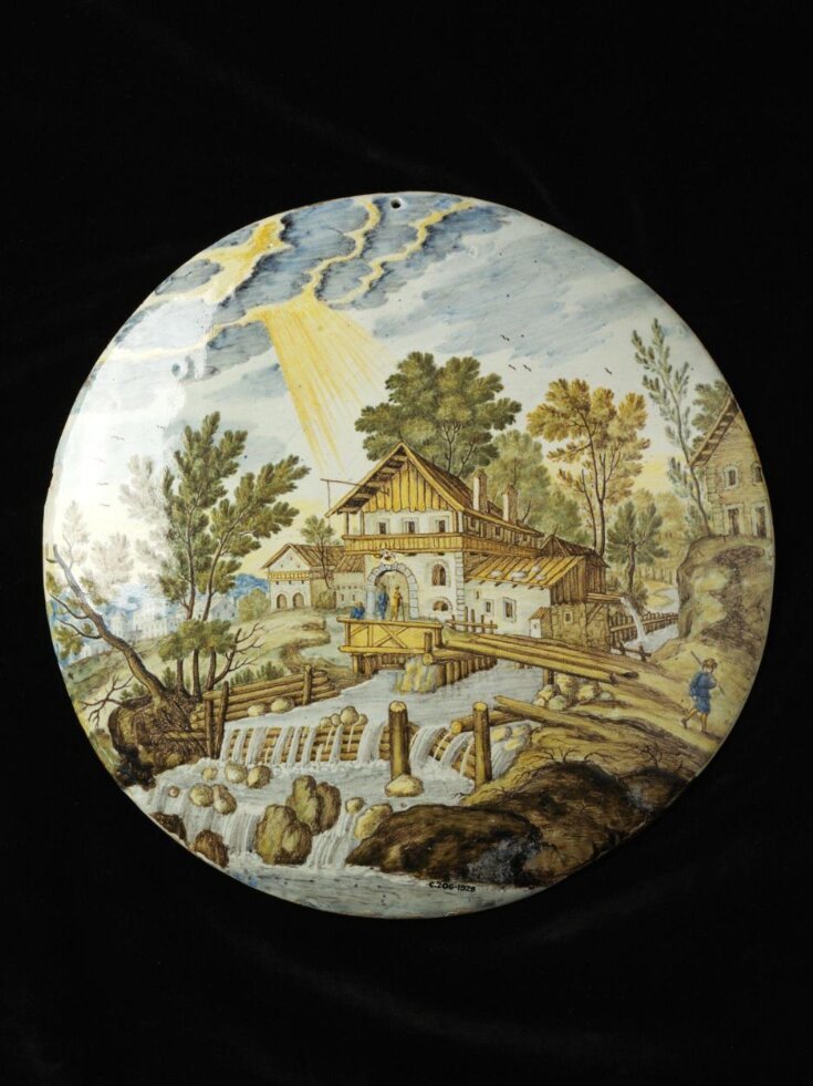 Roundel top image