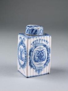 Tea Caddy and Cover thumbnail 1