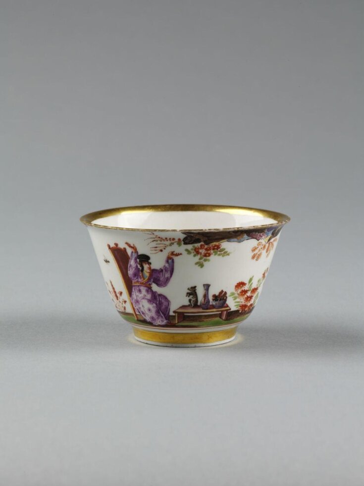 Tea bowl and saucer