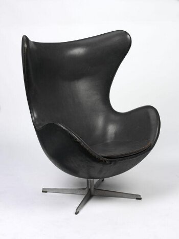 Egg armchair