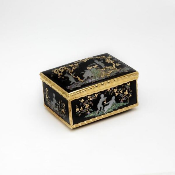 Snuffbox | Thévenot, Louis-Gaspard | V&A Explore The Collections