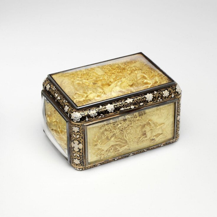 Snuffbox top image