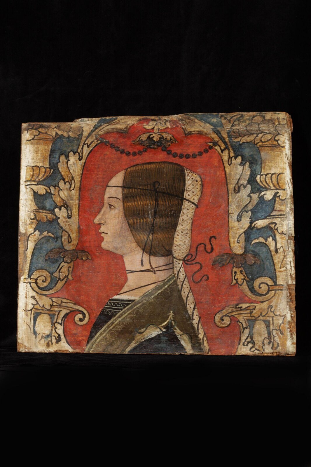 Profile bust of a lady facing left, ca. 1500