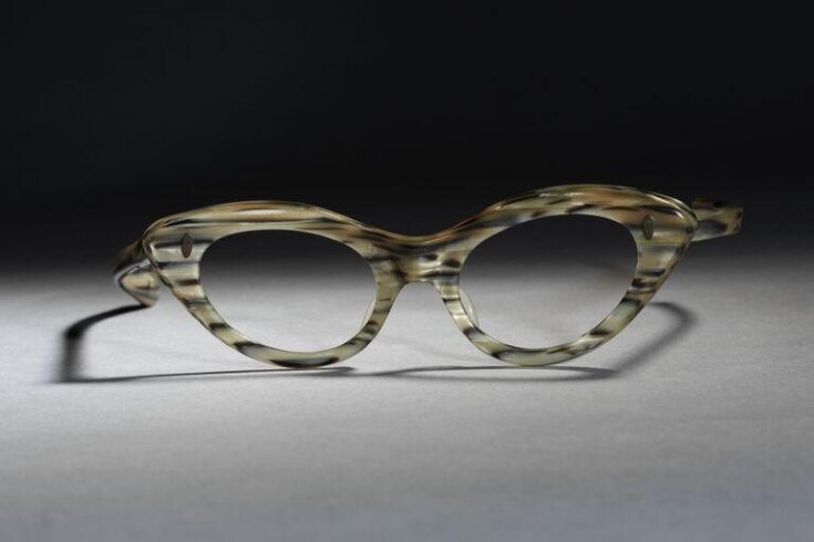 Sunglasses top image