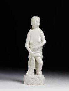 Dehua ware porcelain figure of a woman thumbnail 1