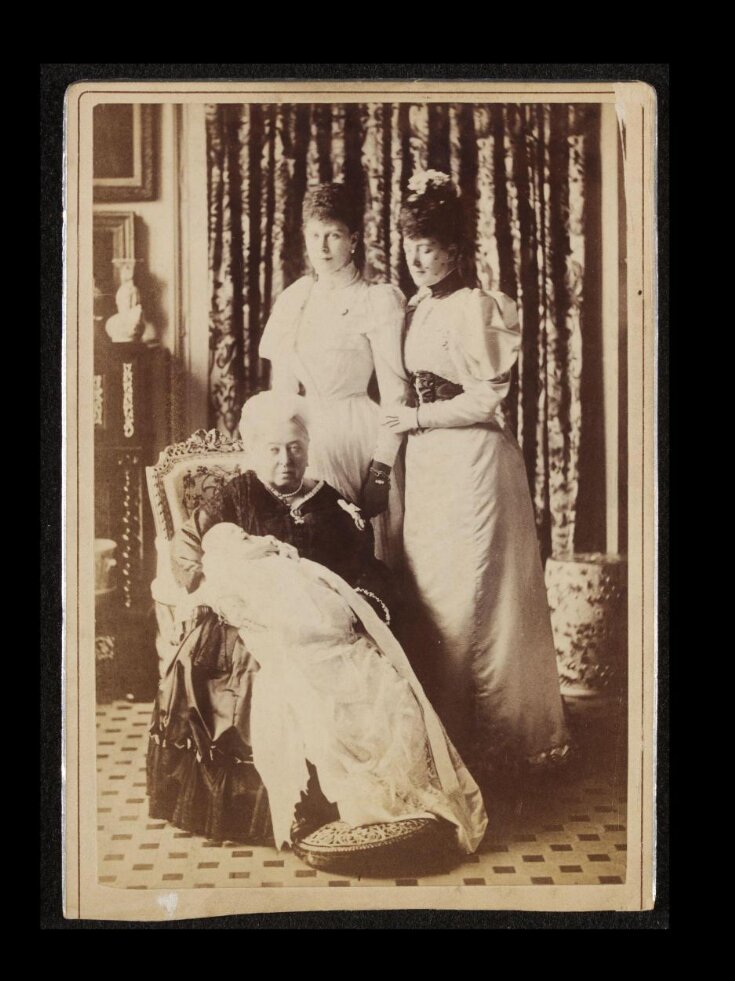 Queen Victoria, Family Group top image