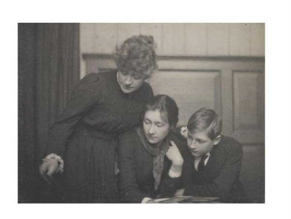 Edith Terry Ellen Terry with her children Edith and Edward Gordon Craig | Hollyer ...