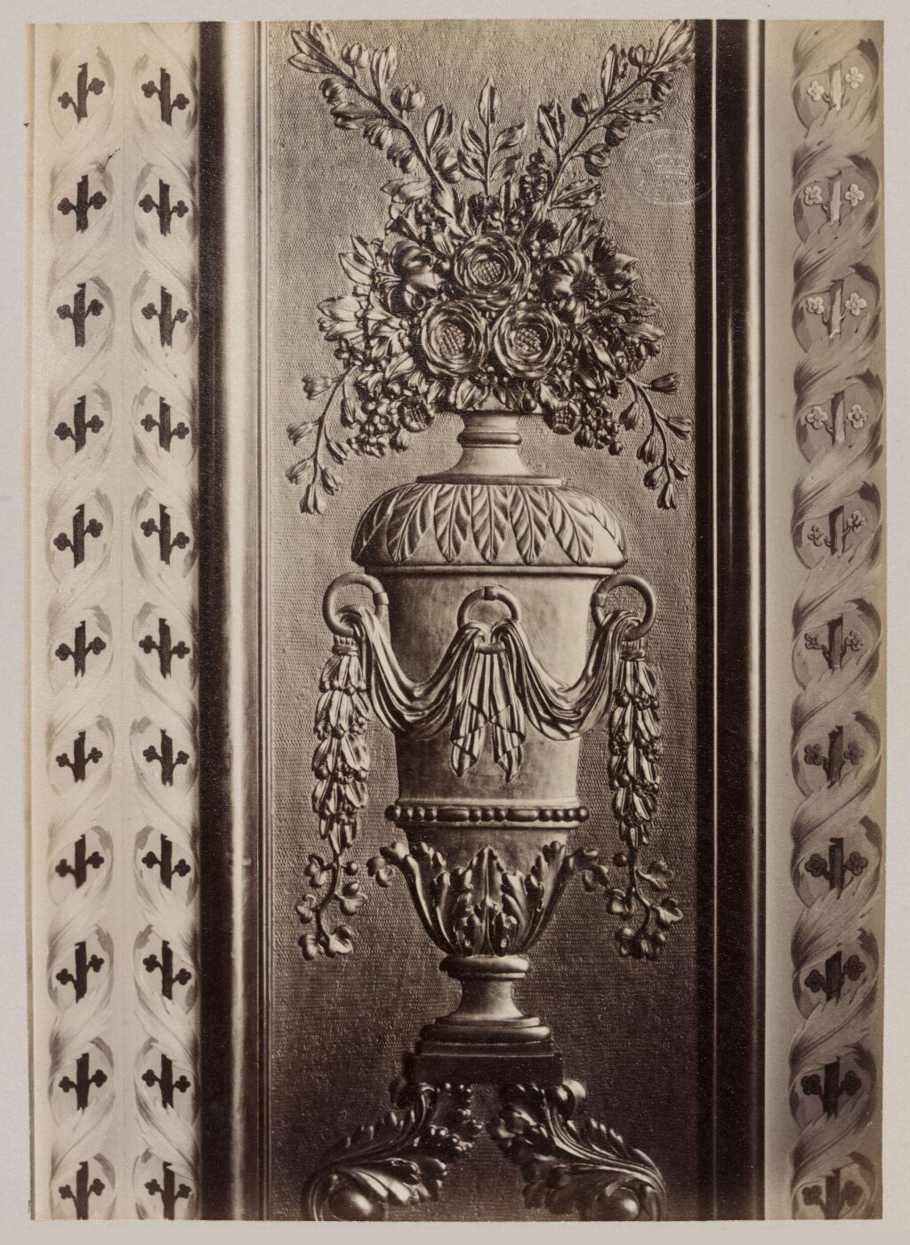 Atget, Jean-Eugène-Auguste, Ornamental panel, Hôtel de Lauzun, Paris, France