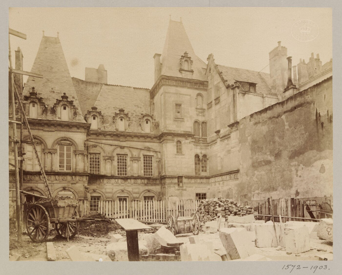Atget, Jean-Eugène-Auguste, House of Diane de Poitiers, France