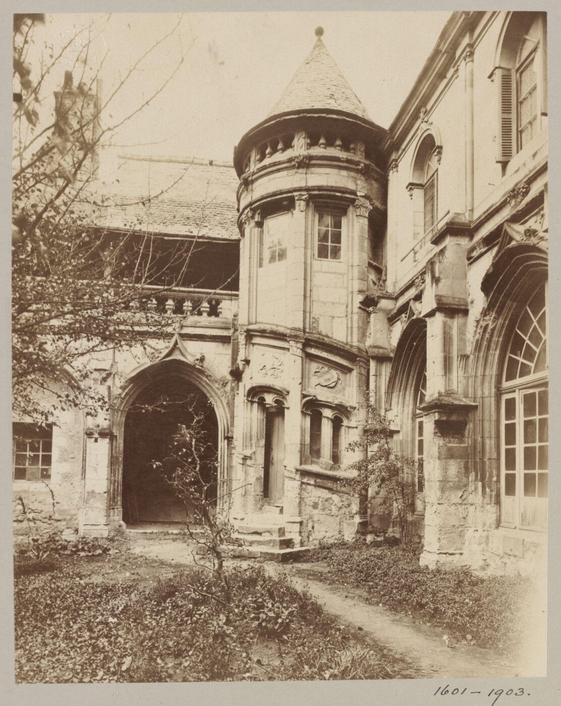 Atget, Jean-Eugène-Auguste, Convent ? Tours