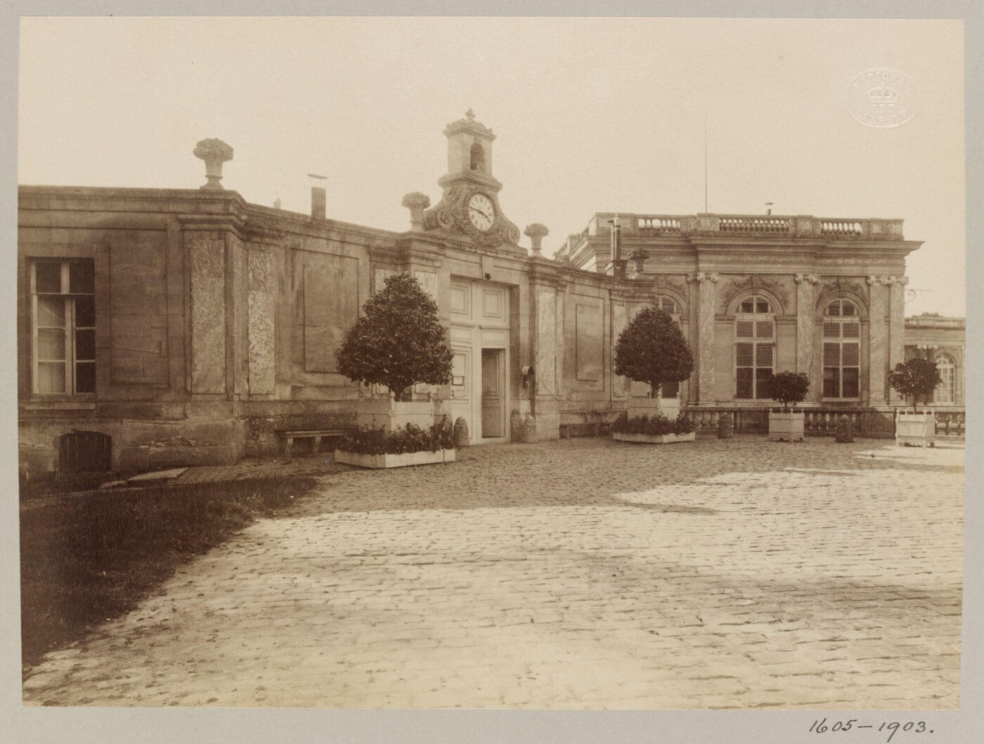 Atget, Jean-Eugène-Auguste, Grand Trianon, Versailles, France
