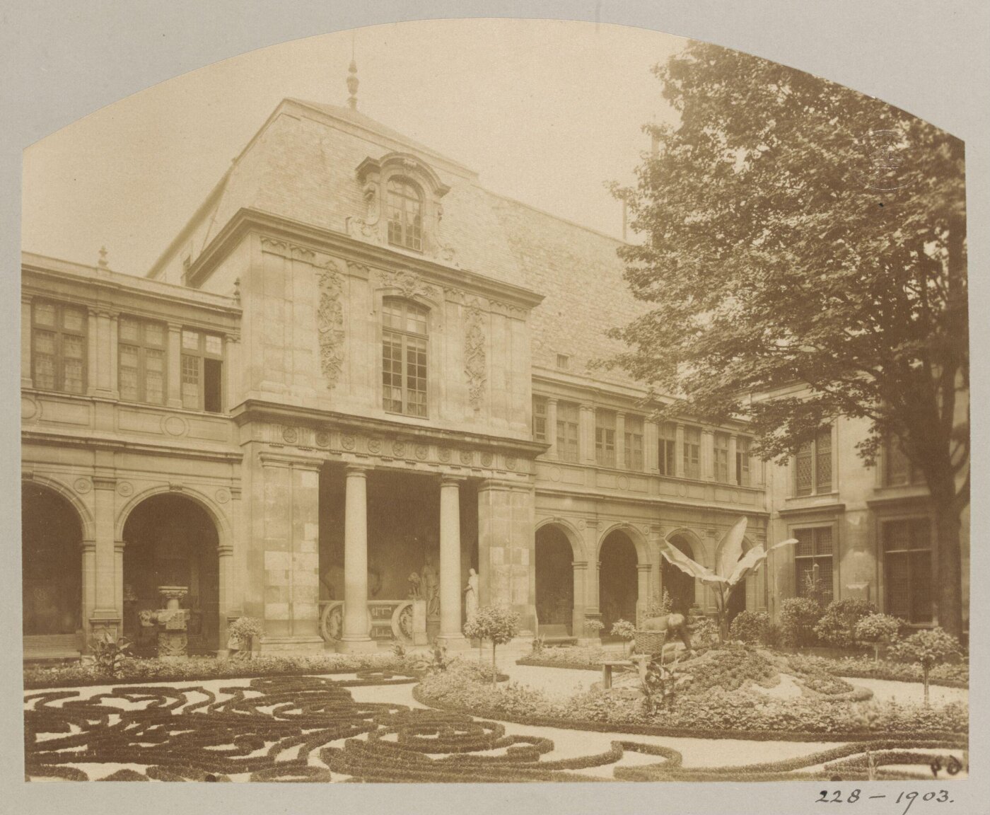 Atget, Jean-Eugène-Auguste, Hotel Carnavalet, Paris, France