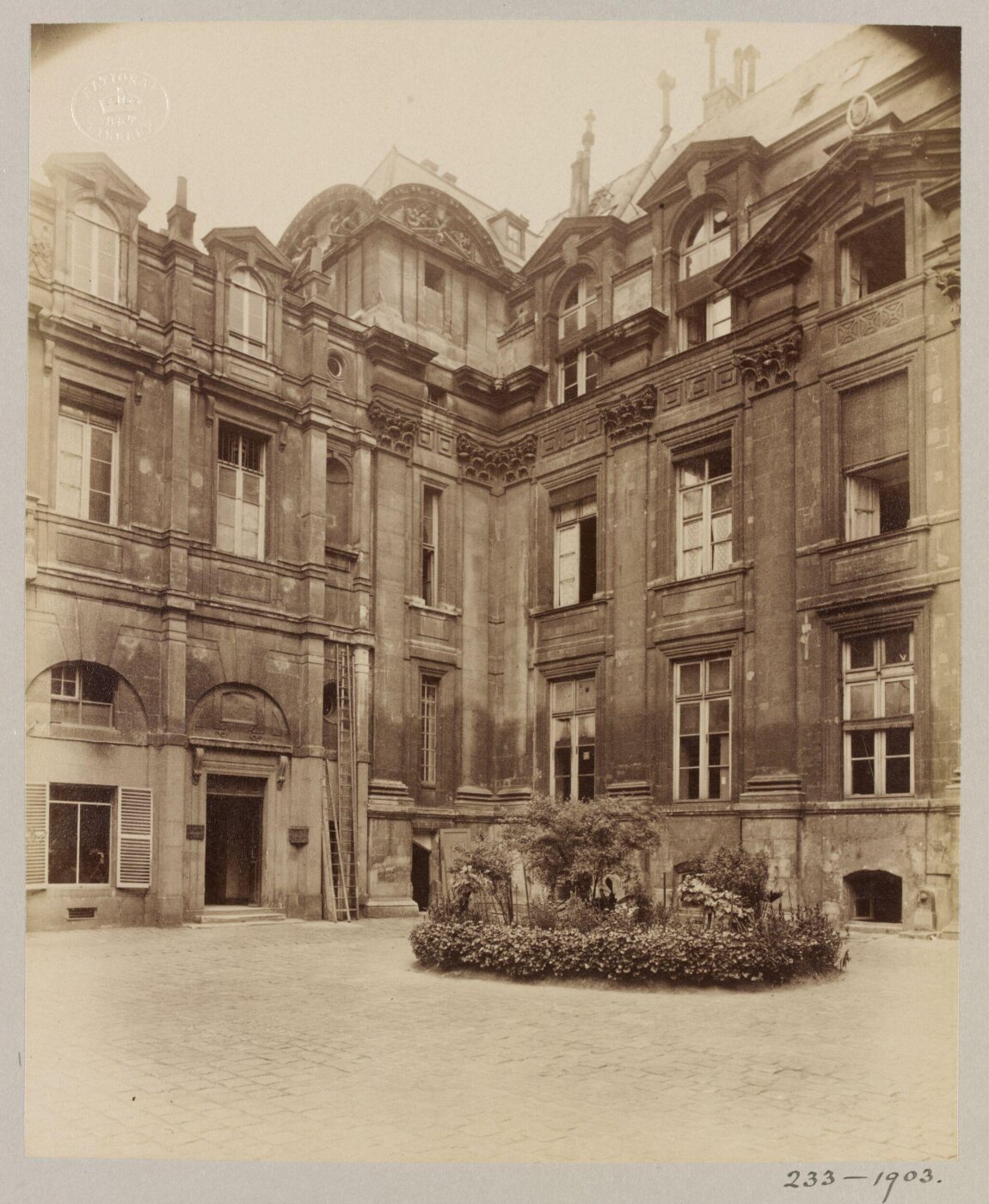 Atget, Jean-Eugène-Auguste, Hotel Lamoignon, Paris, France